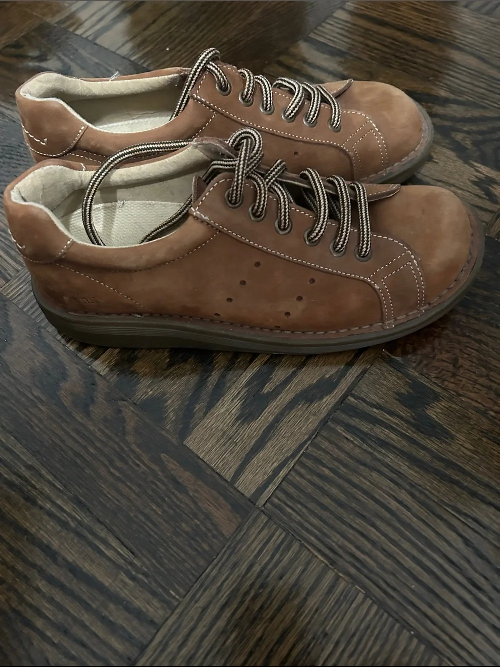 Vintage Doc Martins Casual Lace-Up Shoes - Brown